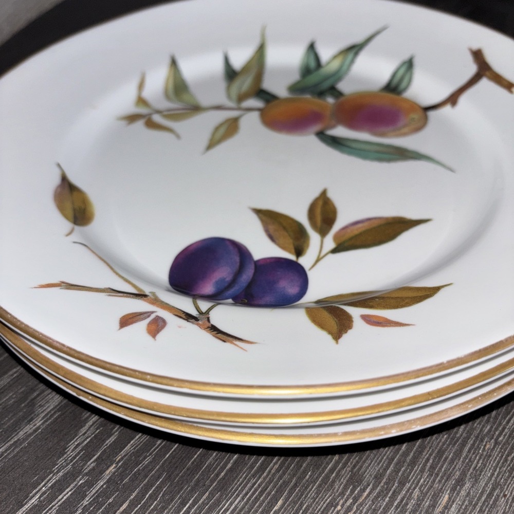 10" dinner plates ~ Royal Worcester EVESHAM GOLD Set Of 3 - Picture 2 of 4